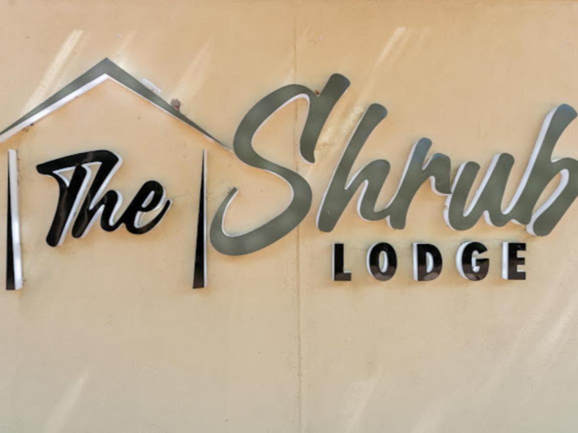 The Shrub Lodge Вікторія-Фоллс Екстер'єр фото